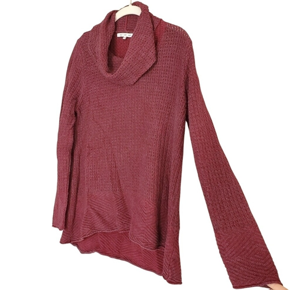 Eight Eight Eight Sweater Size M V-Neck Long Sleeve High Low 100% Cotton‎ Knit
